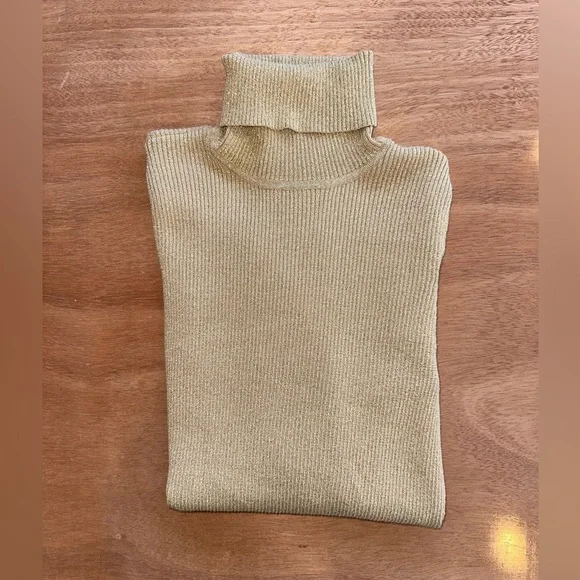 NEW Ralph Lauren Women's Golden Turtleneck Sweater - Size M - Picture 1 of 9